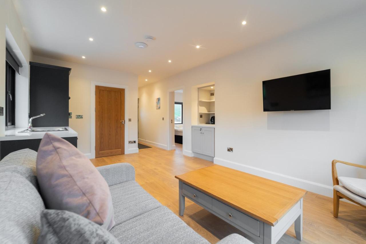 Dingle Way Snug, Luxury Apartment ภายนอก รูปภาพ