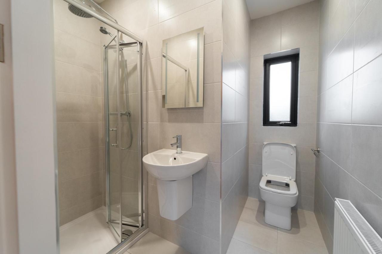 Dingle Way Snug, Luxury Apartment ภายนอก รูปภาพ